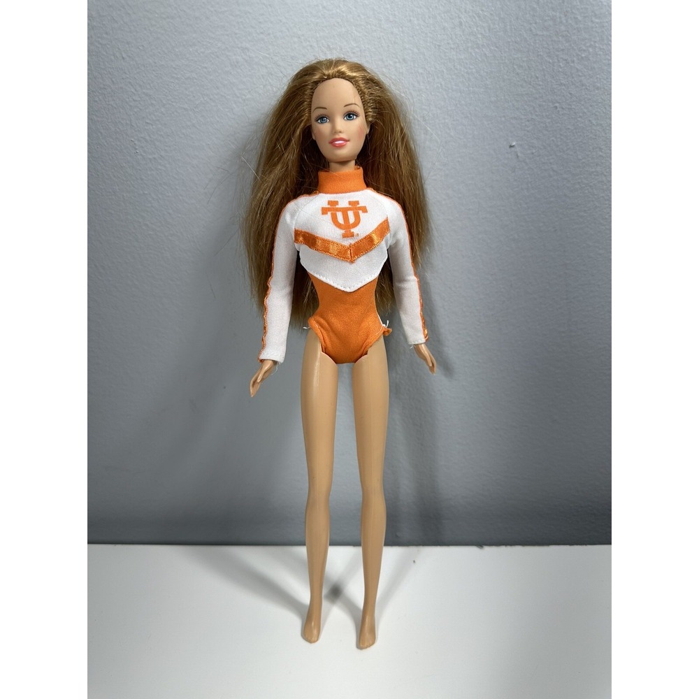 Vintage 1995 Barbie Mattel Red Hair Straight Long Blue Eyes Univ Tennessee